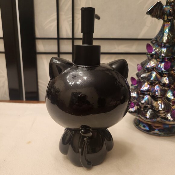 Kawaii Hello Kitty Halloween Black Cat Costume Soap Soap/Lotion Dispenser - NEW - Picture 3 of 5